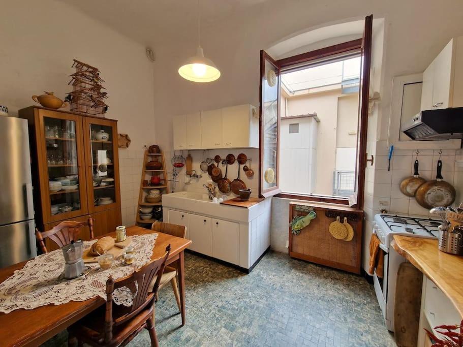 La Casa Di Ella Leilighet La Spezia Eksteriør bilde
